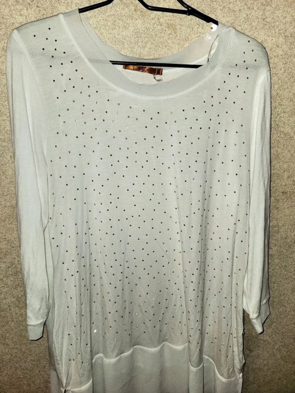 belldini Long Sleeve Studded Top in White Size Large Like New